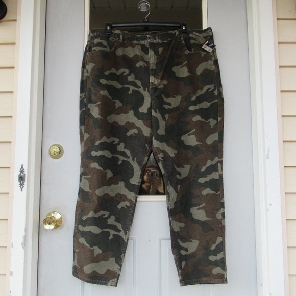 American Eagle Outfitters Denim - American Eagle MOM JEAN super stretch camo print plus size 24